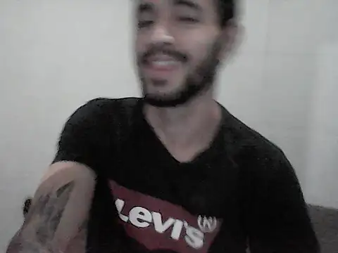 Snapshot of NoxxVx chatting on May 15, 2:07 am NoxxVx online show from May 15, 2:07 am