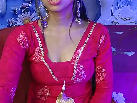 Snapshot of soniya-verma chatting on May 12, 5:26 am soniya-verma online show from May 12, 5:26 am