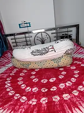 Snapshot of CamGirl_Neha chatting on May 29, 11:14 pm CamGirl Neha online show from May 29, 11:14 pm