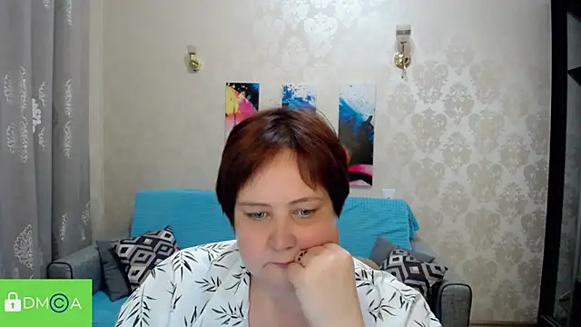 Snapshot of QUEEN02030 chatting on April 8, 3:01 pm QUEEN02030 online show from April 8, 3:01 pm