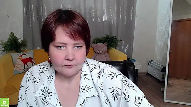 Snapshot of QUEEN02030 chatting on May 7, 10:31 am QUEEN02030 online show from May 7, 10:31 am