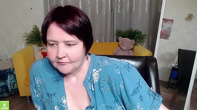Snapshot of QUEEN02030 chatting on May 19, 9:59 am QUEEN02030 online show from May 19, 9:59 am