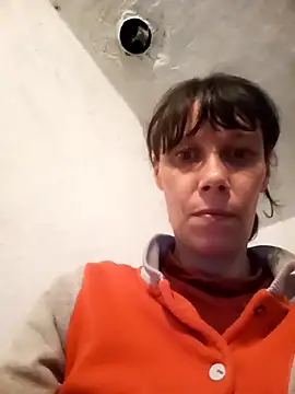 Snapshot of VikaBakerX chatting on April 21, 4:12 pm VikaBakerX online show from April 21, 4:12 pm