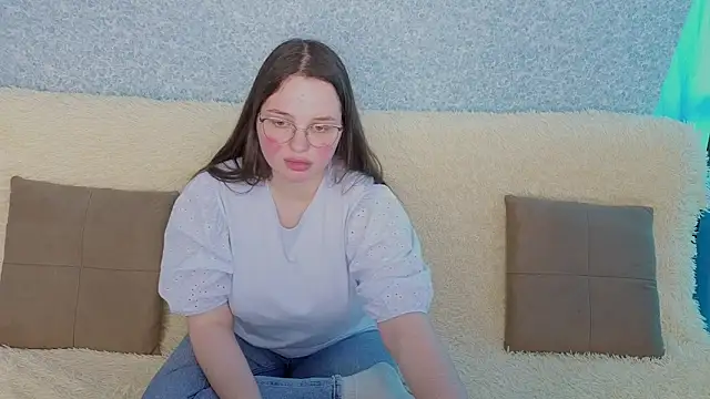 Snapshot of SofiDreamm chatting on April 24, 2:19 pm SofiDreamm online show from April 24, 2:19 pm
