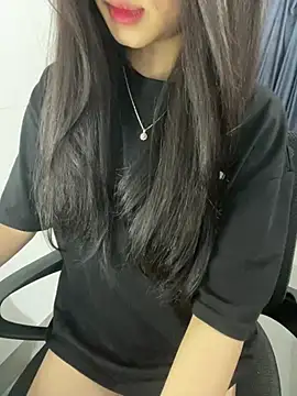 Snapshot of Annie_nii chatting on April 25, 8:28 am Annie nii online show from April 25, 8:28 am