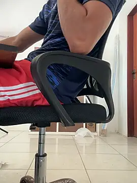 Snapshot of escrivao chatting on March 30, 4:52 pm escrivao online show from March 30, 4:52 pm