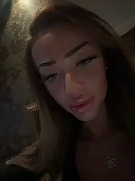 Snapshot of DirtyDebby chatting on April 1, 6:27 pm DirtyDebby online show from April 1, 6:27 pm