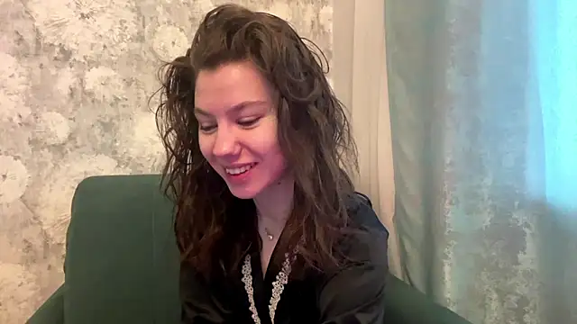Snapshot of SelenaKiss_ chatting on May 13, 4:54 am SelenaKiss online show from May 13, 4:54 am
