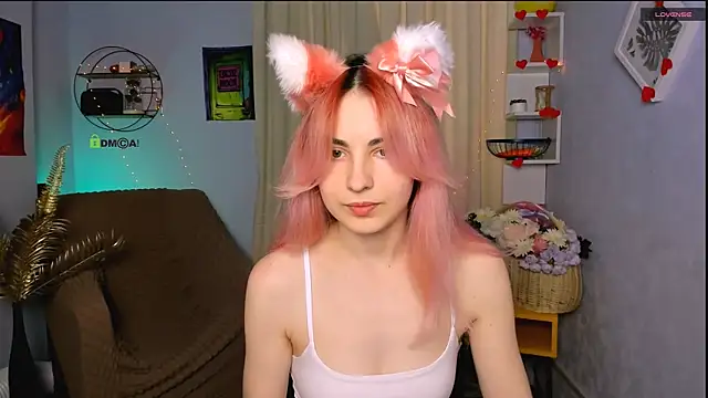 Snapshot of lissa_veils chatting on May 20, 12:33 pm lissa veils online show from May 20, 12:33 pm