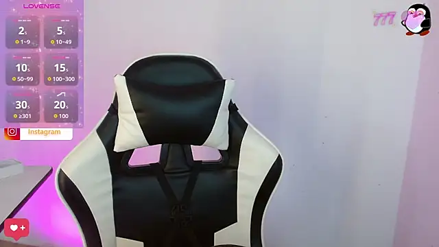 Snapshot of _Lucianaa_1 chatting on May 12, 1:08 pm Lucianaa 1 online show from May 12, 1:08 pm