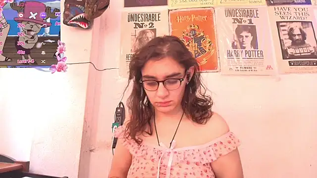 Snapshot of Ellaa_honey chatting on April 27, 2:15 pm Ellaa honey online show from April 27, 2:15 pm