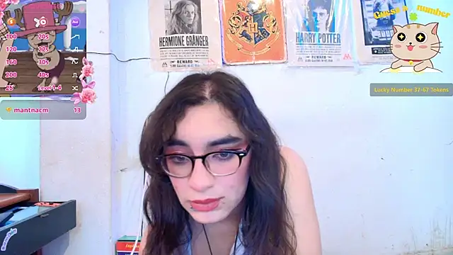 Snapshot of Ellaa_honey chatting on May 11, 2:45 pm Ellaa honey online show from May 11, 2:45 pm