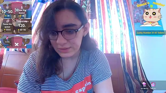 Snapshot of Ellaa_honey chatting on May 14, 2:24 pm Ellaa honey online show from May 14, 2:24 pm