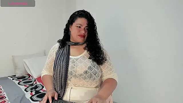 Snapshot of AuraDush chatting on April 27, 12:03 pm AuraDush online show from April 27, 12:03 pm