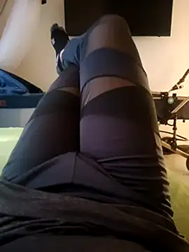 Snapshot of Xtina_rose chatting on April 3, 6:39 pm Xtina rose online show from April 3, 6:39 pm