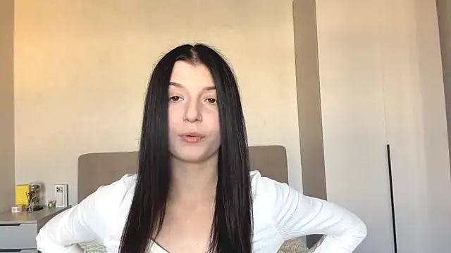 Snapshot of JazminLantey chatting on July 13, 3:31 am JazminLantey online show from July 13, 3:31 am