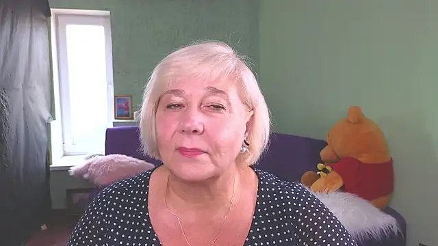 Snapshot of Milane_Milky chatting on June 14, 6:15 am Milane Milky online show from June 14, 6:15 am
