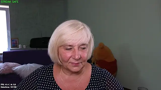 Snapshot of Milane_Milky chatting on July 7, 6:47 am Milane Milky online show from July 7, 6:47 am