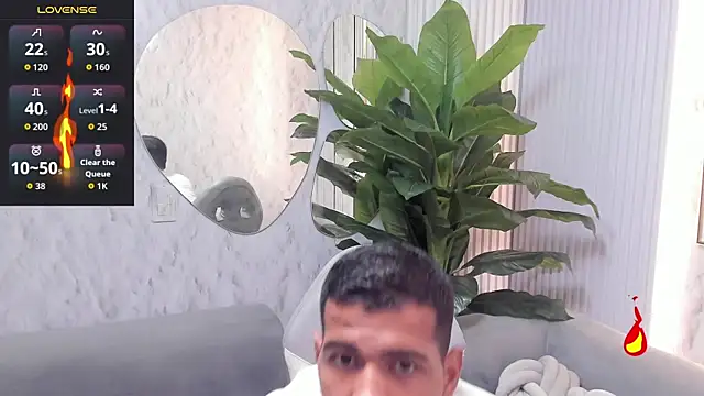 Snapshot of noahdark_ chatting on May 2, 2:05 am noahdark online show from May 2, 2:05 am