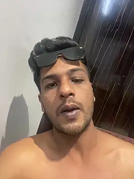 PremiumMen01 online show from April 1, 2:47 pm