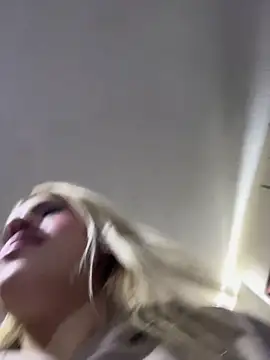 Lia fire online show from May 4, 3:46 am