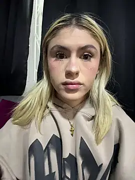 Lia fire online show from May 12, 5:04 am