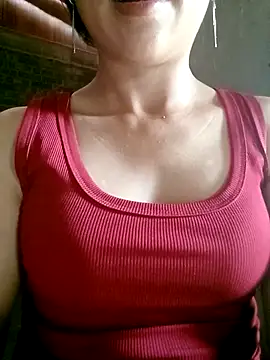 Snapshot of Lisa-aa chatting on April 6, 5:41 am Lisa-aa online show from April 6, 5:41 am
