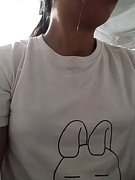 Snapshot of Lisa-aa chatting on April 10, 9:08 pm Lisa-aa online show from April 10, 9:08 pm