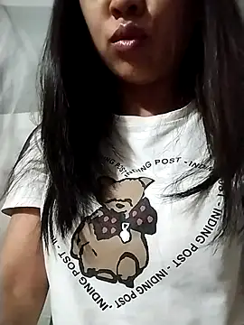 Snapshot of Lisa-aa chatting on May 2, 10:59 pm Lisa-aa online show from May 2, 10:59 pm