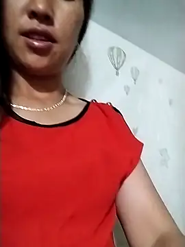 Snapshot of Lisa-aa chatting on May 5, 10:29 pm Lisa-aa online show from May 5, 10:29 pm