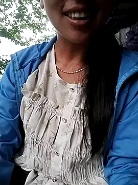 Snapshot of Lisa-aa chatting on May 8, 10:31 am Lisa-aa online show from May 8, 10:31 am