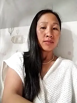 Snapshot of Lisa-aa chatting on May 11, 10:18 pm Lisa-aa online show from May 11, 10:18 pm