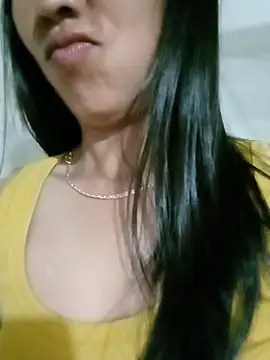 Snapshot of Lisa-aa chatting on May 12, 11:24 pm Lisa-aa online show from May 12, 11:24 pm