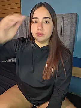 Snapshot of Salma_saad chatting on June 7, 1:32 am Salma saad online show from June 7, 1:32 am