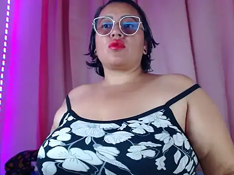 vibeSex1 online show from April 26, 7:11 pm
