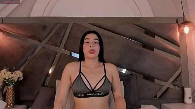 Snapshot of Chloee_Parkerr chatting on April 24, 3:53 am Chloee Parkerr online show from April 24, 3:53 am