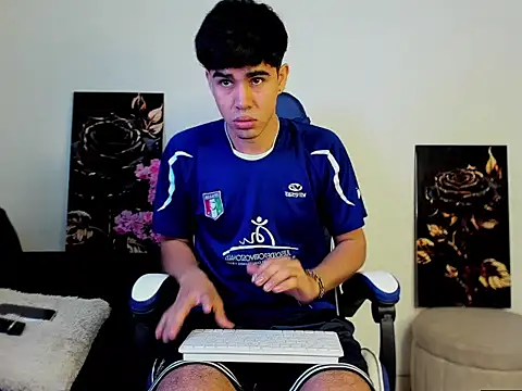 Andy wood online show from April 8, 4:40 pm