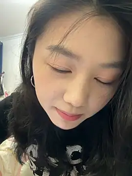 Snapshot of Shanshan_1267 chatting on June 6, 11:04 am Shanshan 1267 online show from June 6, 11:04 am