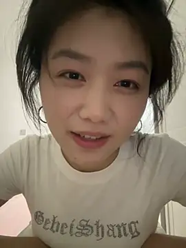 Snapshot of Shanshan_1267 chatting on June 9, 1:34 pm Shanshan 1267 online show from June 9, 1:34 pm