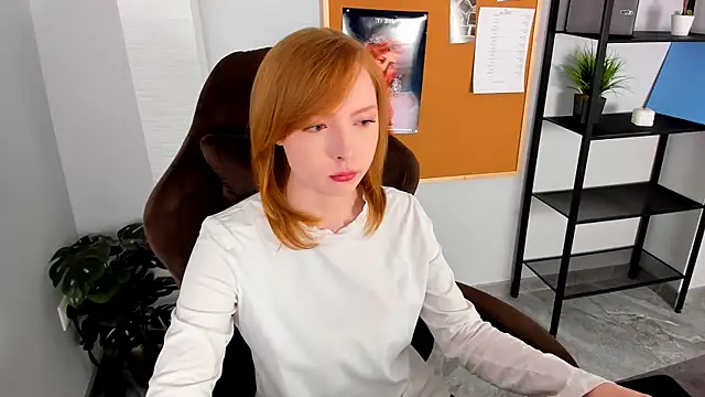 CherryCrushLove online show from April 29, 5:55 am