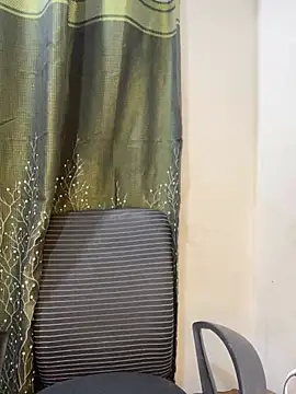 Snapshot of Cutiepie- chatting on May 8, 5:40 pm Cutiepie- online show from May 8, 5:40 pm