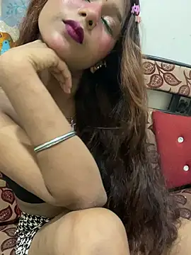 Snapshot of Cutiepie- chatting on May 12, 7:44 pm Cutiepie- online show from May 12, 7:44 pm
