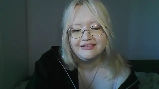 Snapshot of Elayne_Sweet chatting on April 27, 6:11 am Elayne Sweet online show from April 27, 6:11 am