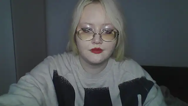 Snapshot of Elayne_Sweet chatting on May 16, 10:36 am Elayne Sweet online show from May 16, 10:36 am
