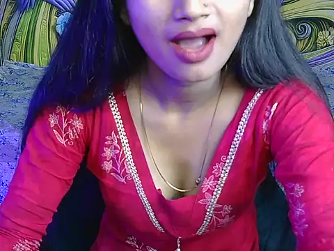 Snapshot of avni222 chatting on May 8, 5:13 am avni222 online show from May 8, 5:13 am