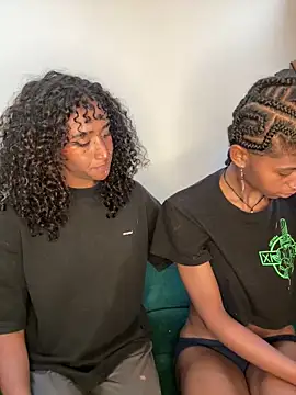 Sun lynx Love online show from April 15, 6:26 pm