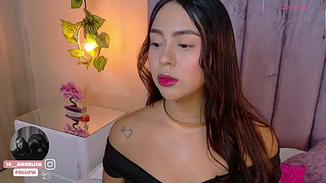 Snapshot of angelicaa_garcia chatting on April 23, 11:31 am angelicaa garcia online show from April 23, 11:31 am