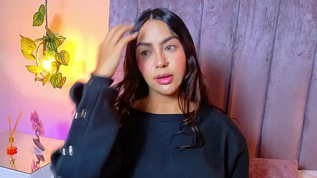 Snapshot of angelicaa_garcia chatting on April 29, 12:09 pm angelicaa garcia online show from April 29, 12:09 pm