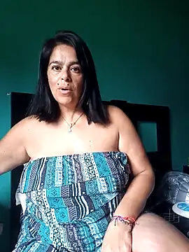 Snapshot of lucianamorocha chatting on May 8, 1:05 pm lucianamorocha online show from May 8, 1:05 pm