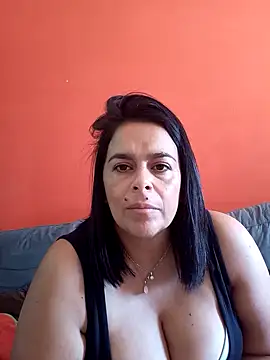Snapshot of lucianamorocha chatting on May 11, 4:04 pm lucianamorocha online show from May 11, 4:04 pm